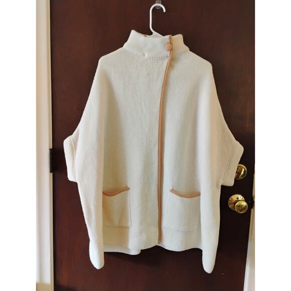 NWT Lauren Conrad Knit Riding Cape. One Size. Sweater. Poncho. Fall Sweater. - Picture 3 of 13